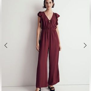 Madewell | Jacquard | ruffled | Cabernet | deep VNeck | M | pockets | jumpsuit